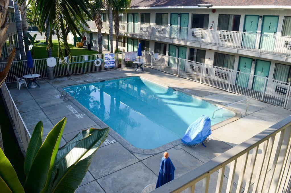 Motel 6-Bakersfield, Ca - Airport Exteriér fotografie
