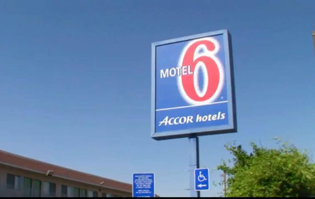Motel 6-Bakersfield, Ca - Airport Exteriér fotografie