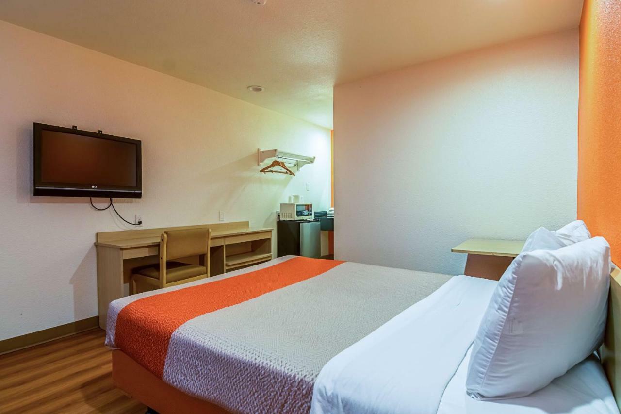 Motel 6-Bakersfield, Ca - Airport Exteriér fotografie