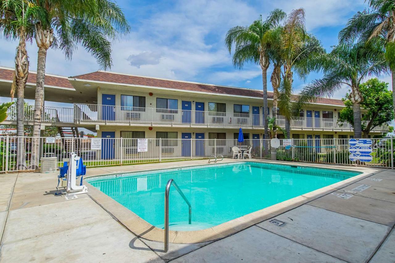 Motel 6-Bakersfield, Ca - Airport Exteriér fotografie